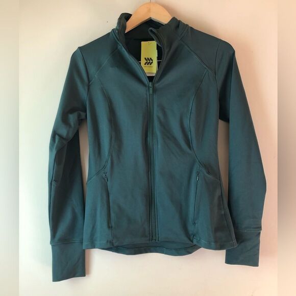 📳 All In Motion | NEW Fitted Green Sweater - Picture 1 of 8
